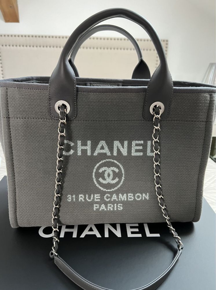 BNIB 22A Chanel Deauville Tote Bag in Grey with Handle Medium Size