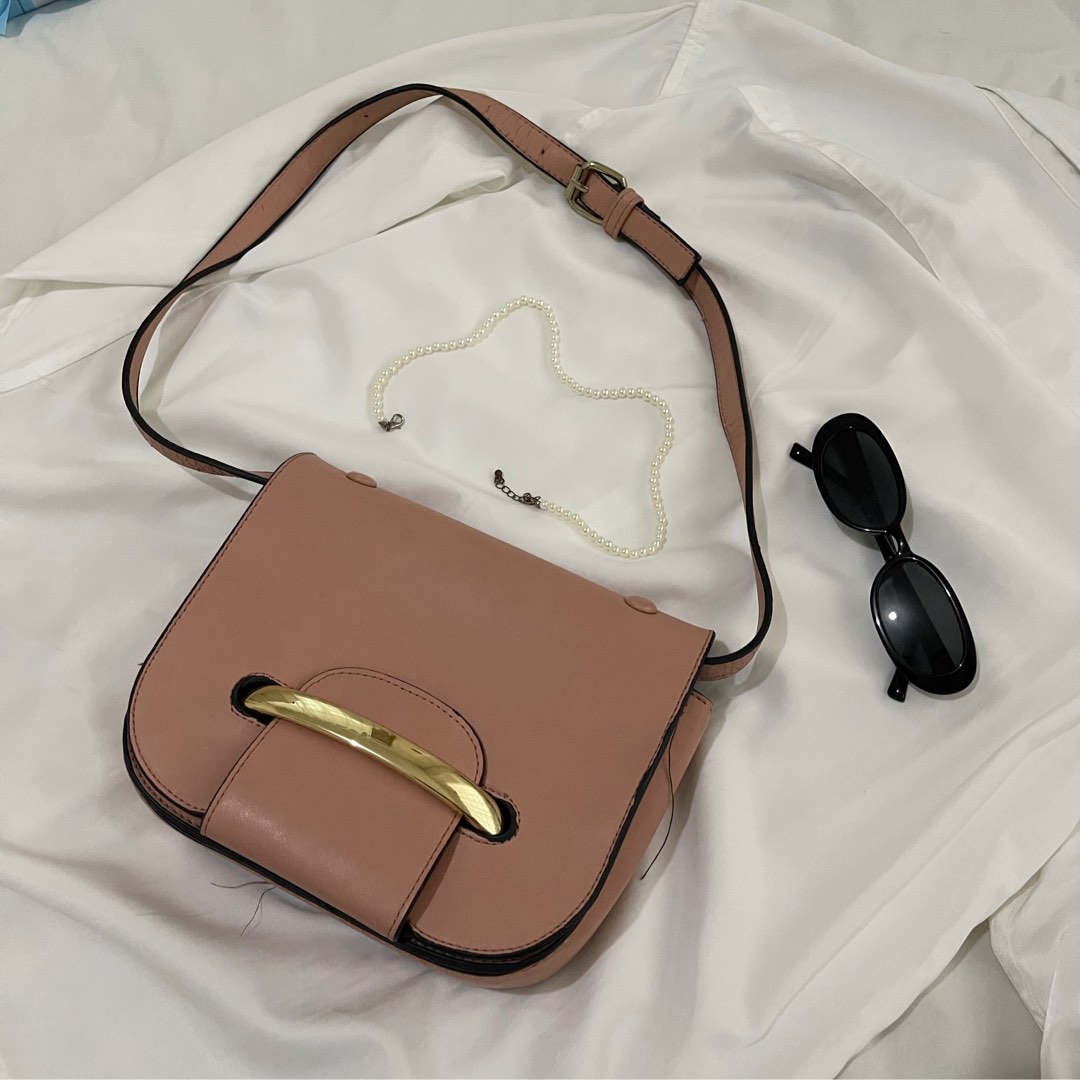 Classy Bag In Pink Women s Fashion Bags Wallets Cross body Bags On classy-bag-in-pink-women-s-fashion-bags-wallets-cross-body-bags-on