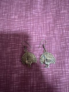 (Category: ) located in . Submitted by secondhandshopper (Listing ID 1184793825, Image 1). Description: .