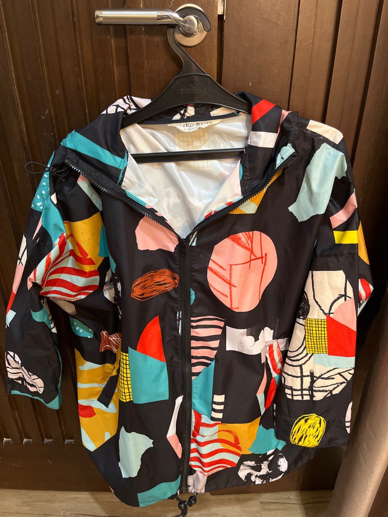 Gorman rain coat, Fesyen Wanita, Pakaian Wanita, Baju Luaran di Carousell