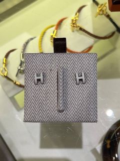 (Category: ) located in . Submitted by labelshoppe (Listing ID 1184769965, Image 1). Description: .
