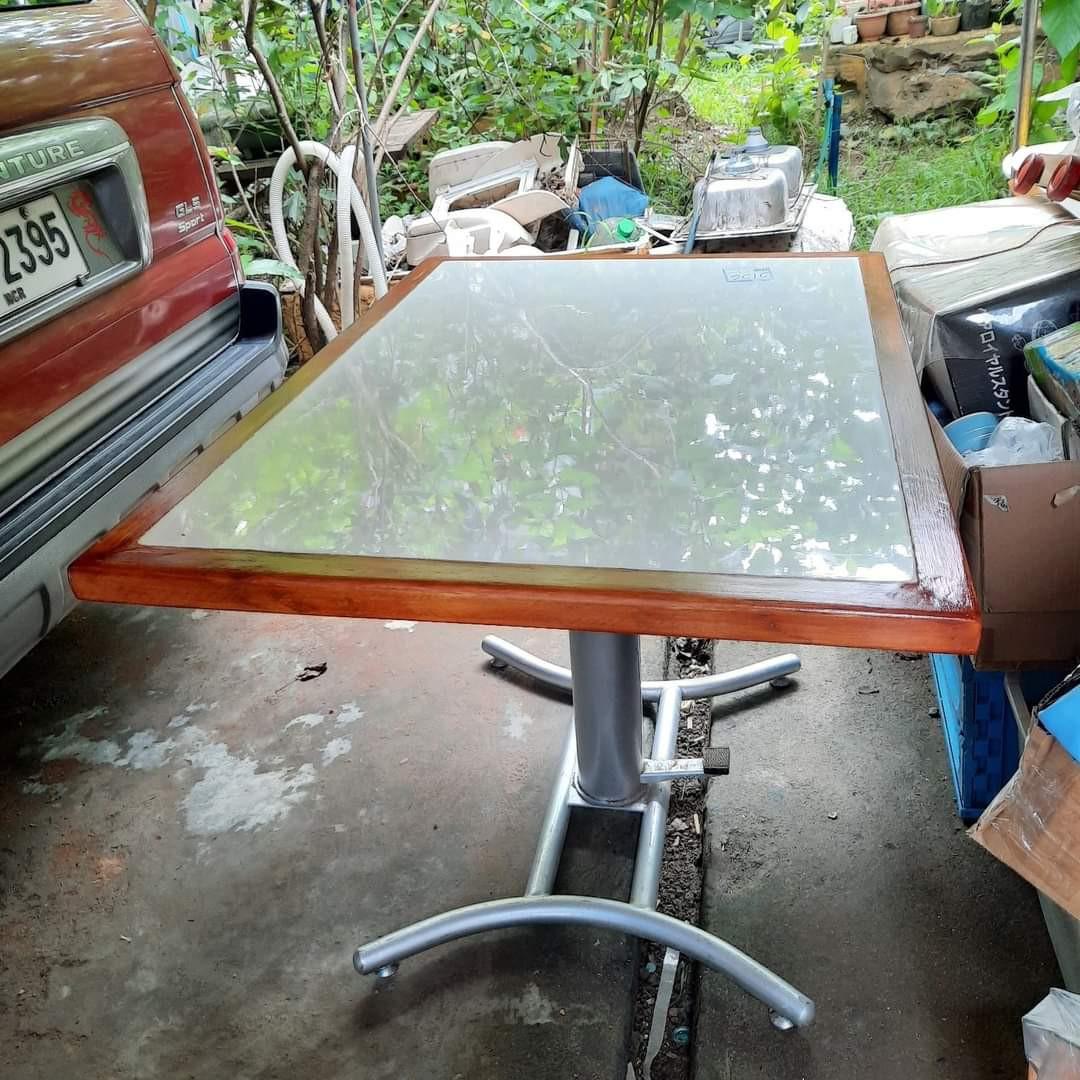 Hydraulic 4 seater dining table, Furniture & Home Living, Furniture