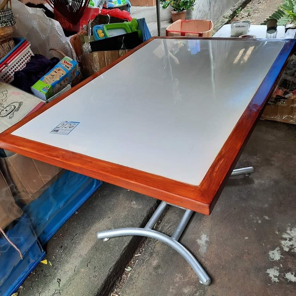 Hydraulic 4 seater dining table, Furniture & Home Living, Furniture