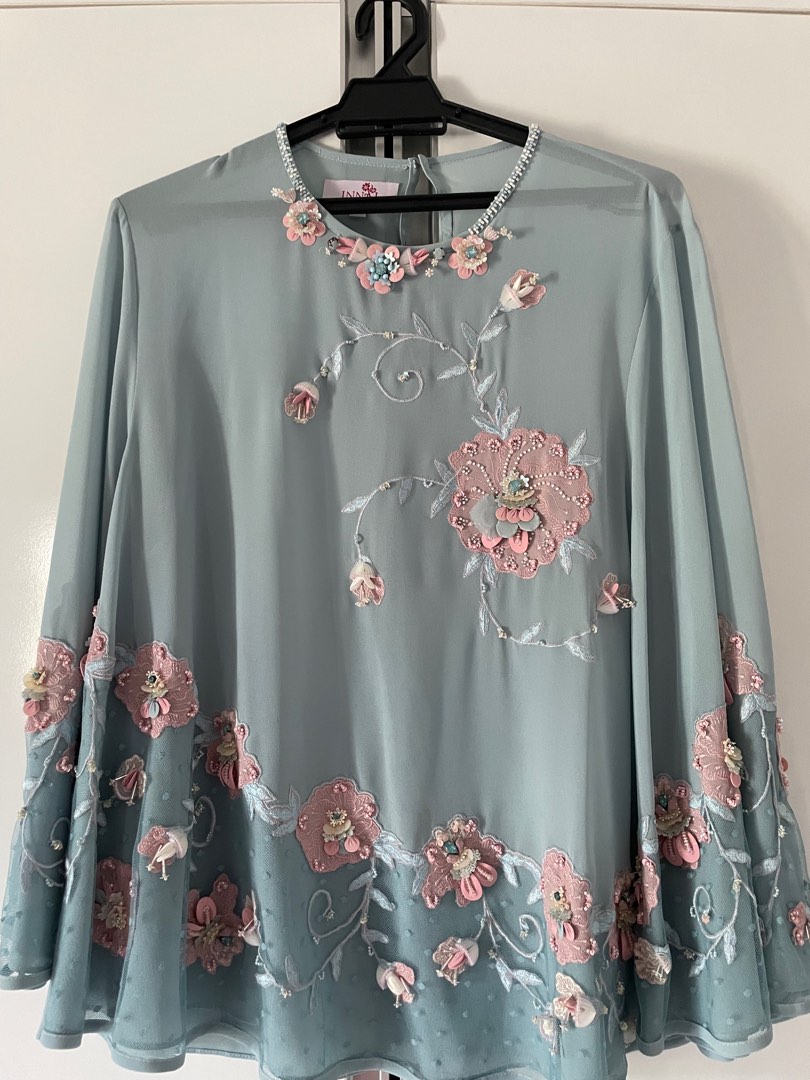 Innaired blouse, Women's Fashion, Tops, Blouses on Carousell