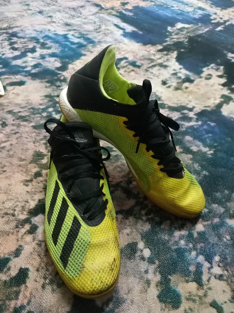 Kasut futsal adidas ace top