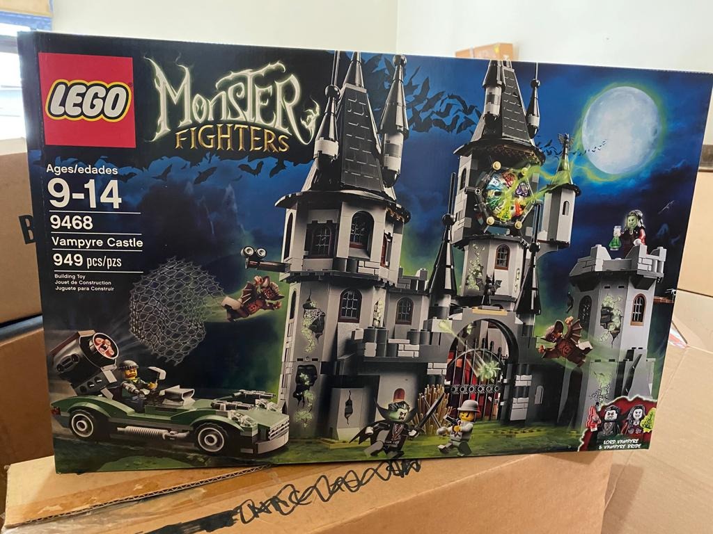 LEGO 9468 Vampyre Castle Hobbies Toys Toys Games on Carousell