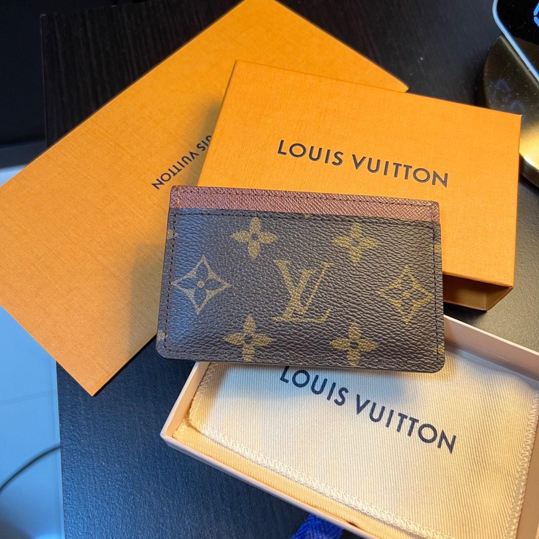 Louis Vuitton Card Holder, Men's Fashion, Watches & Accessories, Wallets & Card  Holders on Carousell