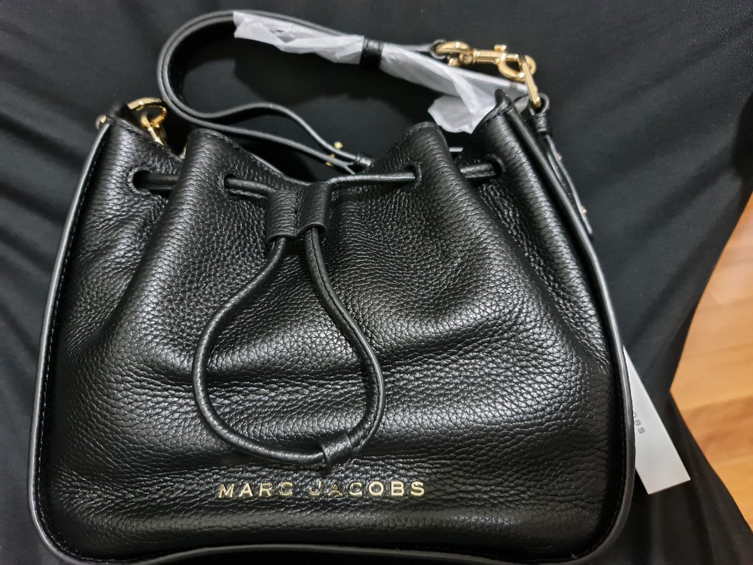 Marc Jacobs H606L01SP22 Black Leather With Gold Hardware Women's