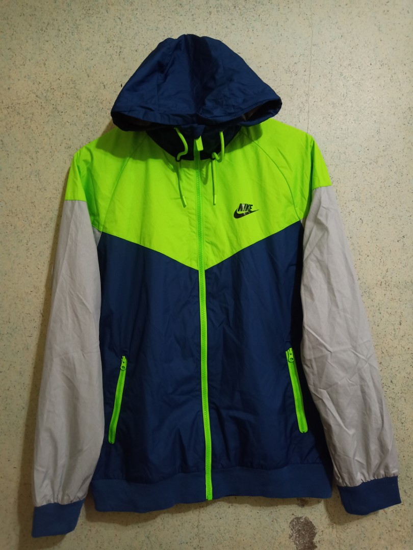 NIKE TRITONE WINDBREAKER, Men's Fashion 