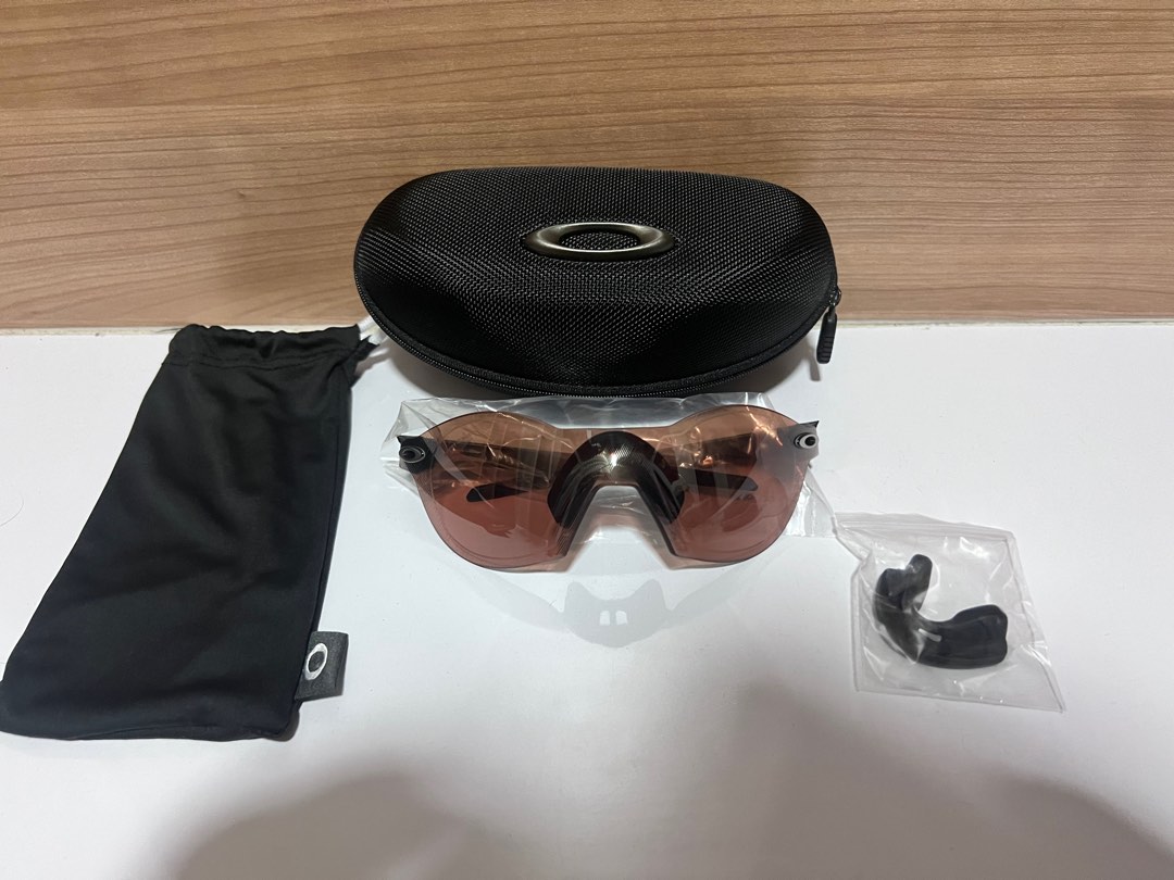 Oakley RE: Sub Zero, Men's Fashion, Watches & Accessories, Sunglasses &  Eyewear on Carousell