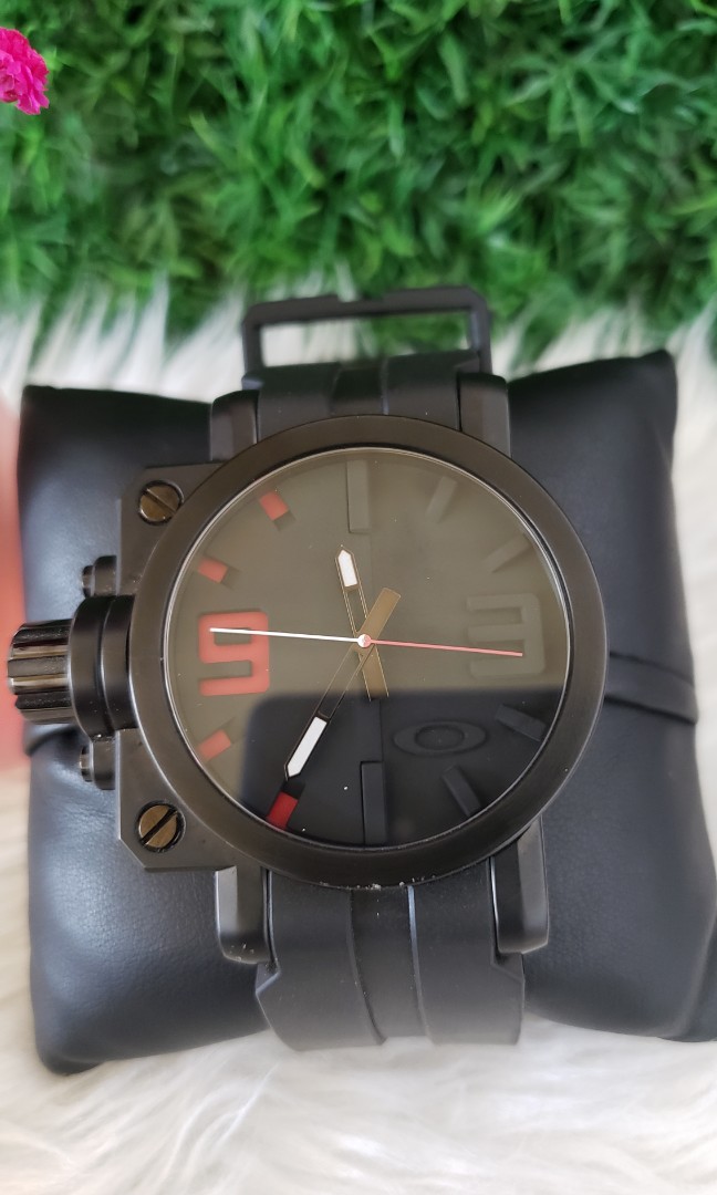 Oakley watch, Men's Fashion, Watches & Accessories, Watches on Carousell