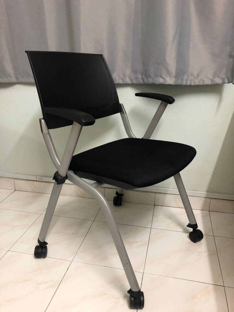 [JB AREA SELF PICKUP] Arm Rest Black Rotatable & Stackable Office Chair