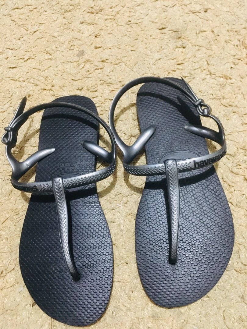 Original Havainas sandals 35-36 wala nang box natapon na (Category: Flats & Sandals) located in Batangas. Submitted by ramoskathy653 (Listing ID 1184860213, Image 2). Description: No cod and cop payment first thru gcash via lbc sf will be shouldered by the buyer kung taga batangas meet up sawali.