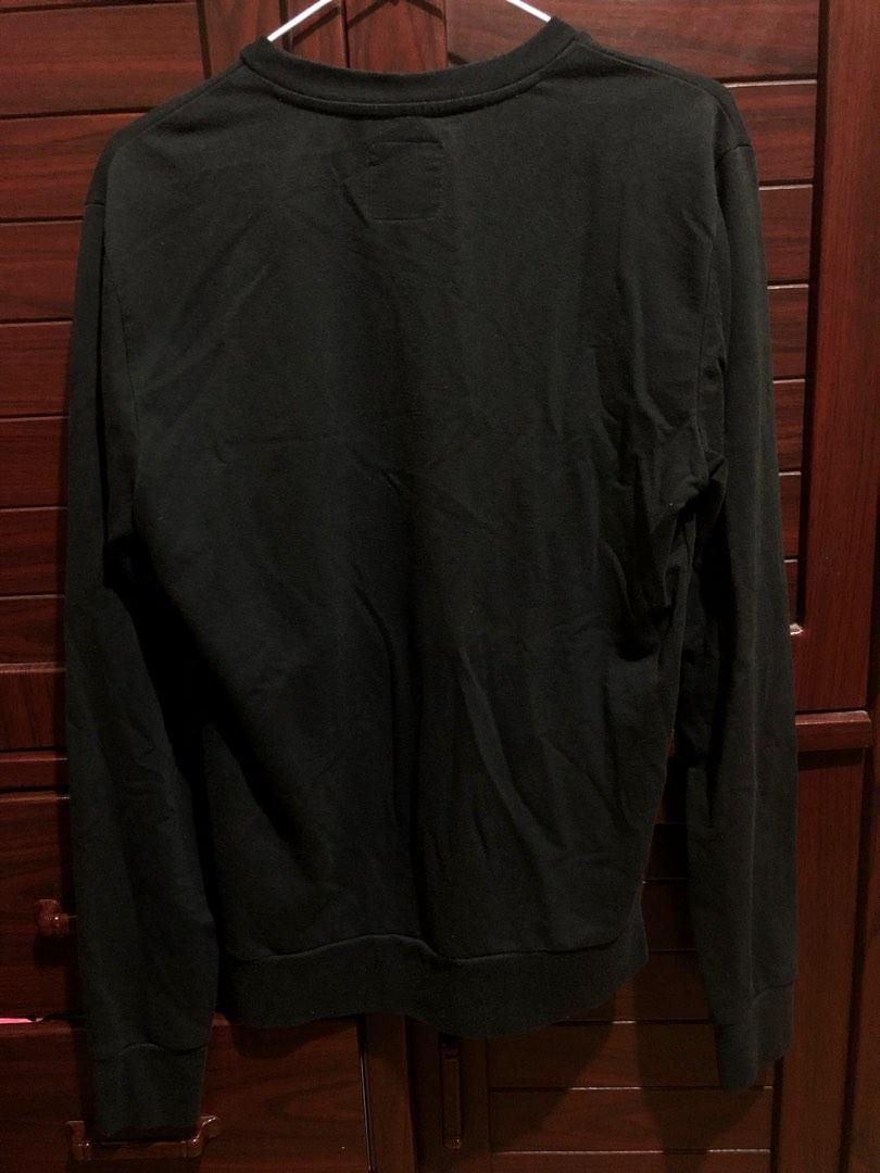 Penshoppe Pullover Sweater (Category: Coats, Jackets and Outerwear) located in Cavite. Submitted by _dashhh (Listing ID 1184625056, Image 2). Description: .