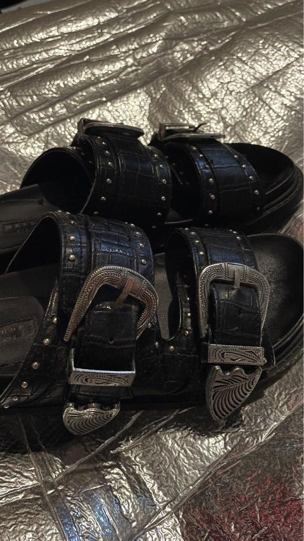 Peru black sales buckle footbed sandals