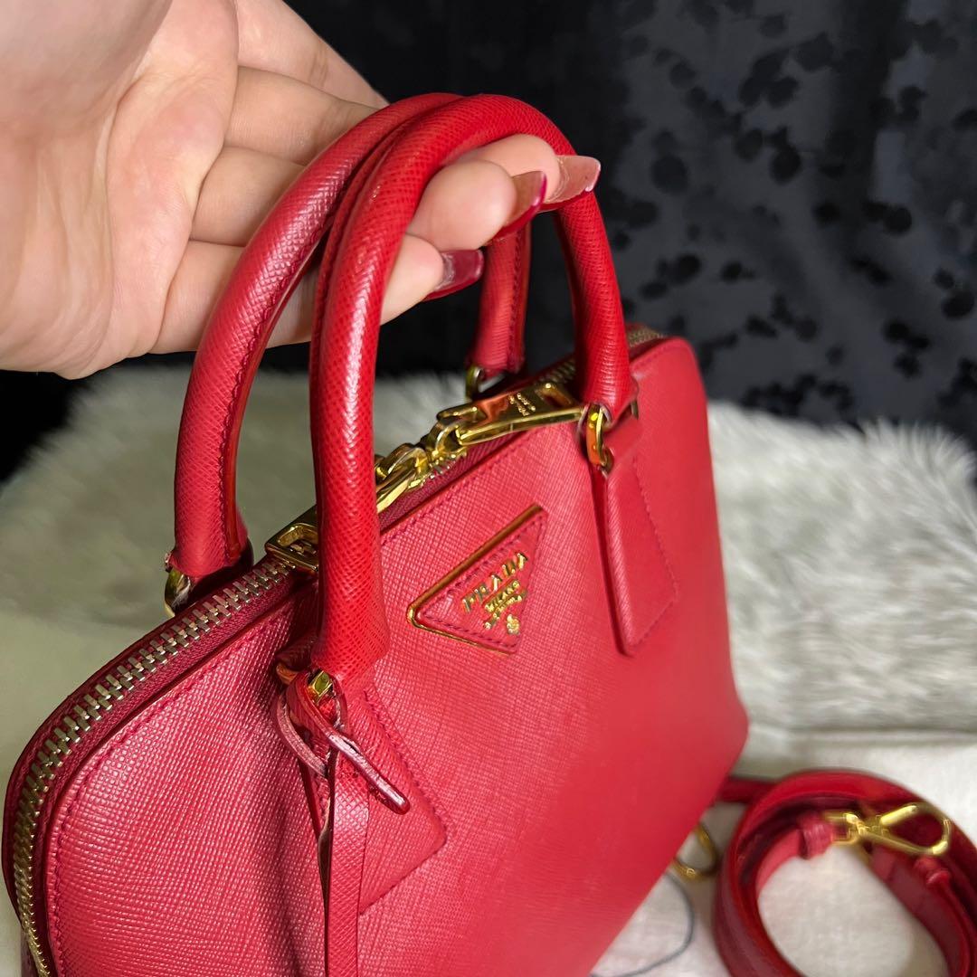 Promenade leather handbag Prada Red in Leather - 32502920