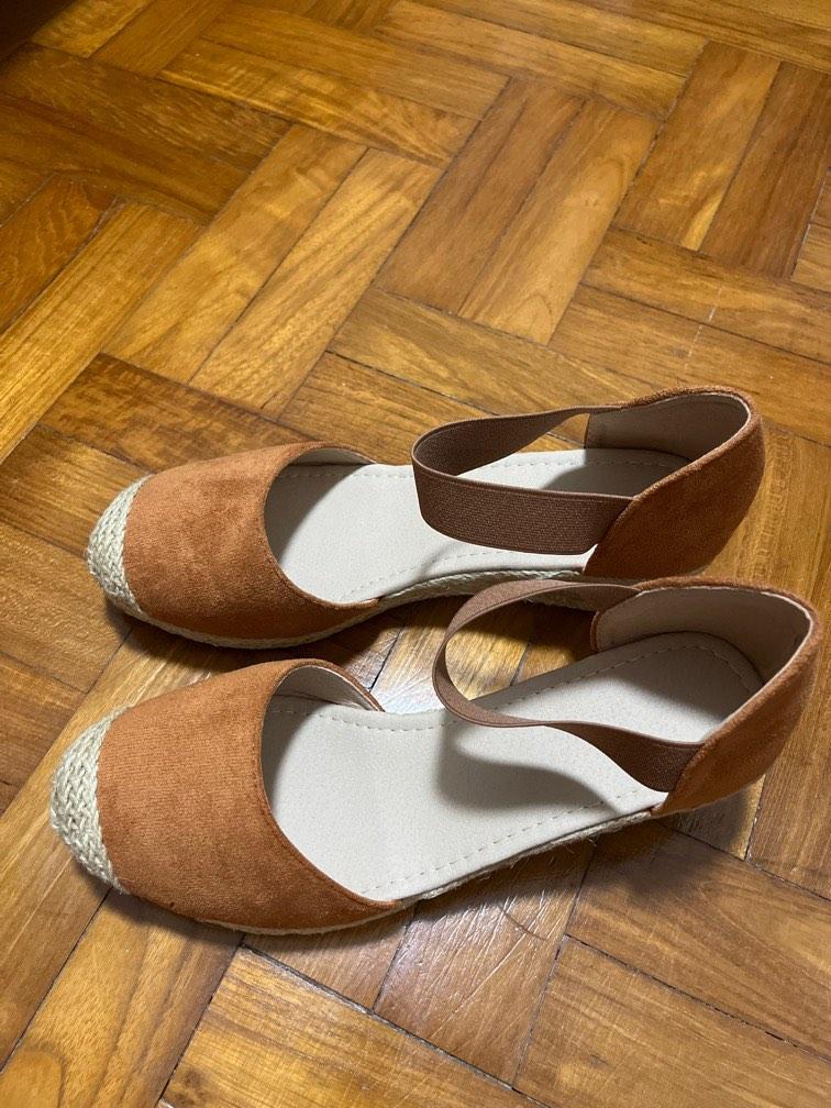 Tan Leather Strappy Wedge Sandals | Zapatos bonitos, Zapatos dama,  Plataformas zapatos