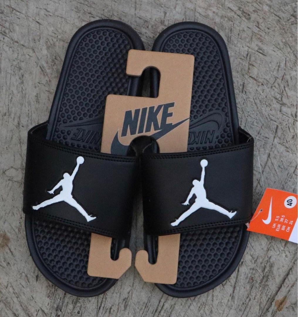 FLASH SALE NIKE SLIDES Men s Fashion Footwear Flipflops and Slides on Carousell
