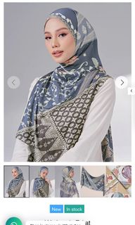 (Category: ) located in . Submitted by wanttoclearwardrobe (Listing ID 1184759773, Image 1). Description: .