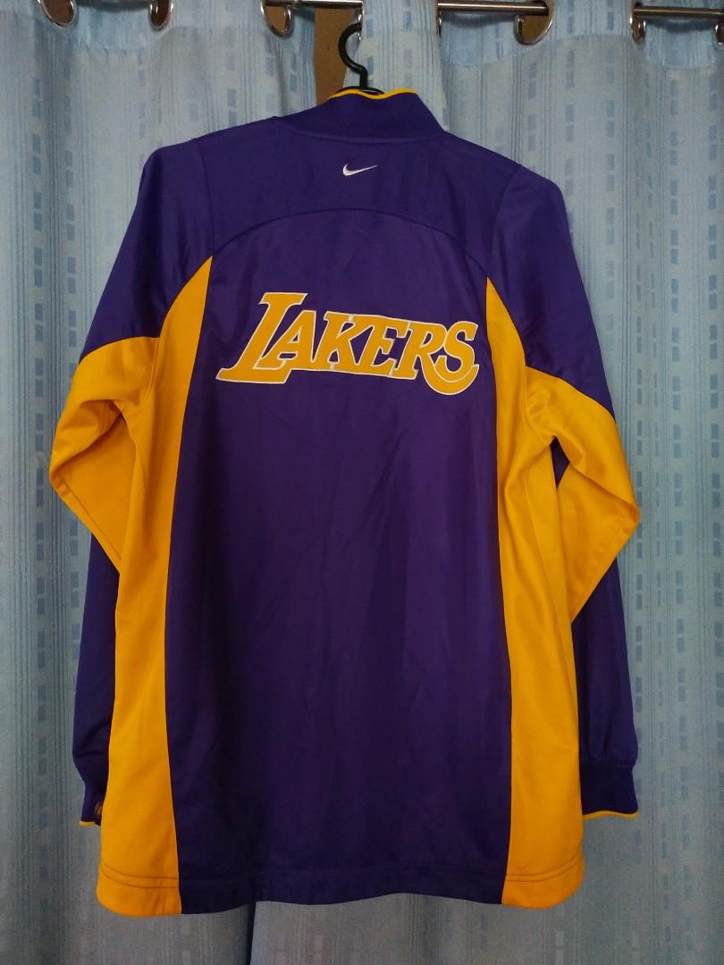 VINTAGE LAKERS WARMUP JACKET 2000-2002, Men's Fashion, Activewear on  Carousell