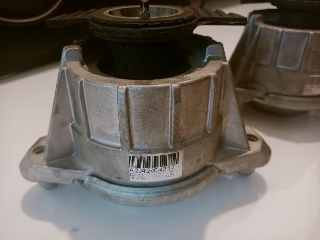 W204 Engine and Transmission Mounts, Car Accessories, Accessories on