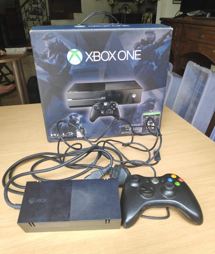Xbox One w/ 3 controllers & 5 top-tier games, Video Gaming, Video Game  Consoles, Xbox on Carousell