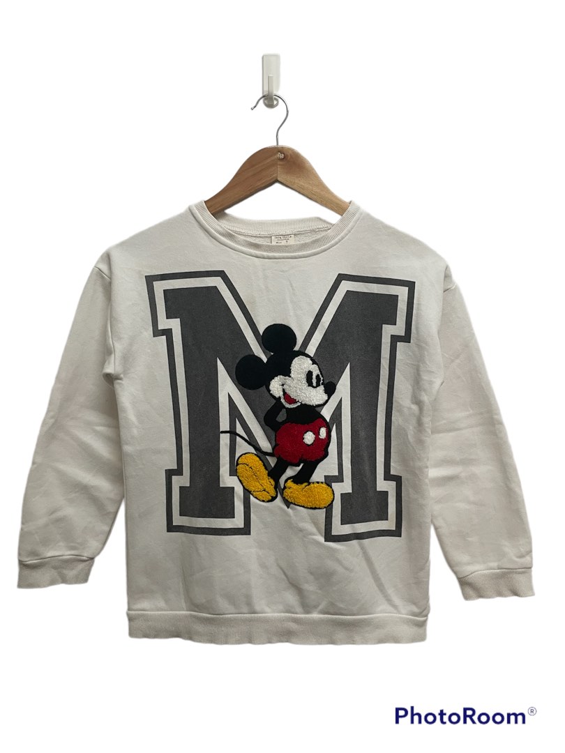 Mickey mouse hotsell sweatshirt zara