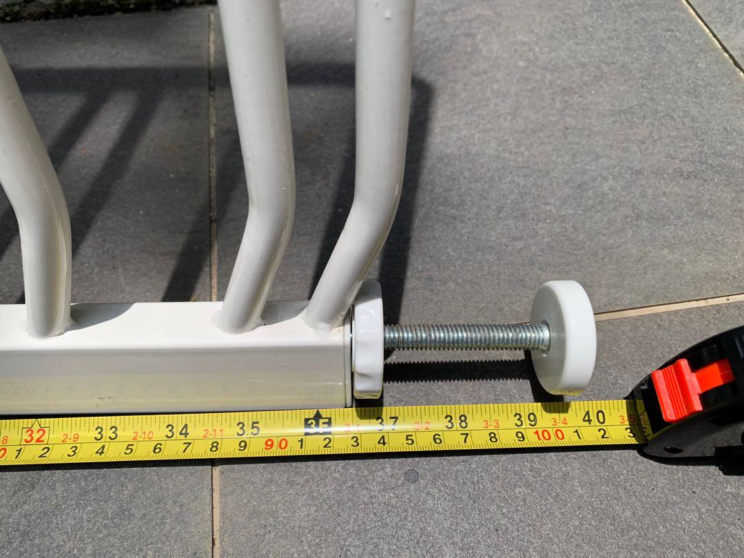 Dreambaby 75cm1m safety gate. 1.1m tall, Babies & Kids, Baby Nursery