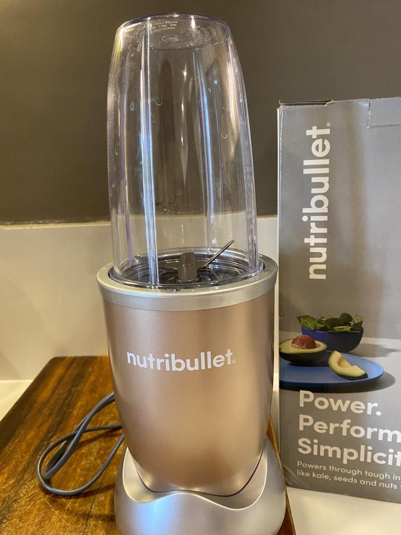 Original 900 SERIES NUTRIBULLET (good as new), TV & Home Appliances
