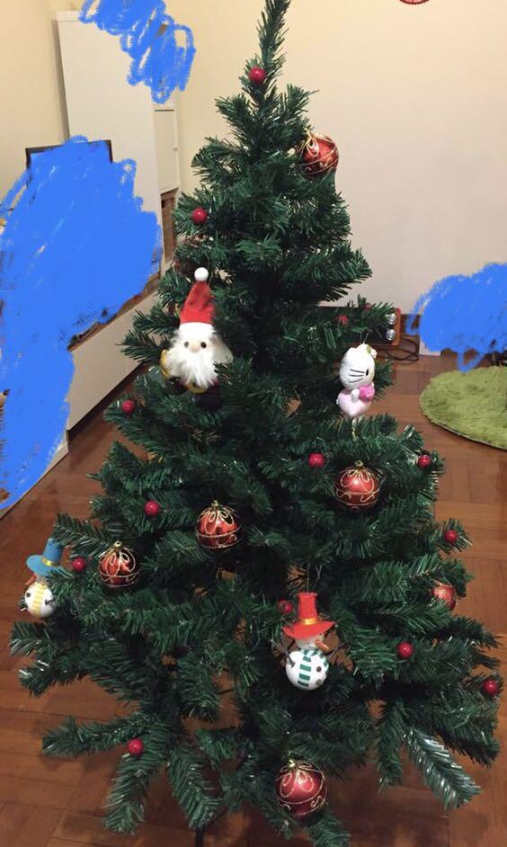 聖誕樹 Christmas tree, 傢俬＆家居, 家居裝飾, 人工植物盆栽 Carousell