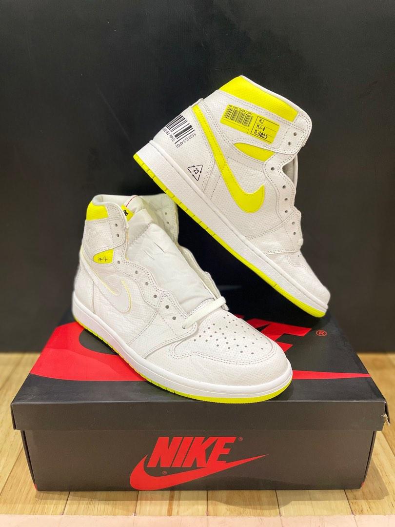 Air jordan 1 retro high og white sales / dynamic yellow-black