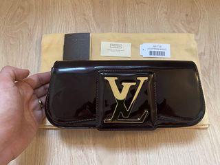 Authentic Louis Vuitton Vernis Clutch