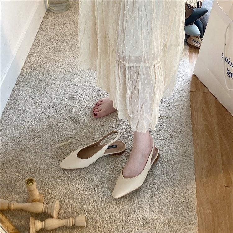 Basic Flats Basic Cream Flats, Women's Fashion, Footwear, Flats on Carousell