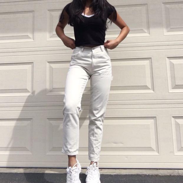 Brandy Melville Kim White Cargo Pants, Women's Fashion, Bottoms, Jeans