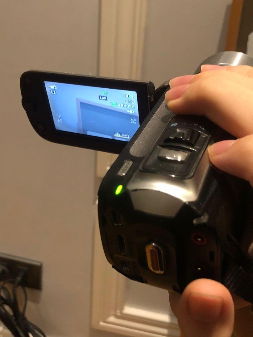 canon vixia hf r100 handycam, Photography, Video Cameras on Carousell