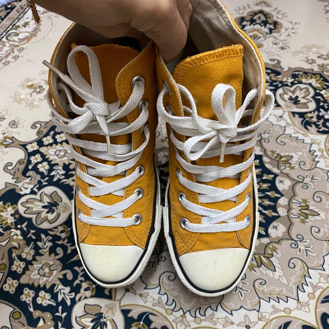 Yellow converse hot sale