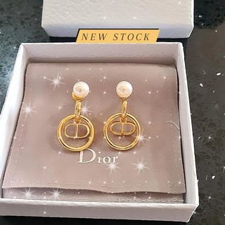 (Category: ) located in . Submitted by designerfashion.sydney (Listing ID 1184936937, Image 1). Description: .
