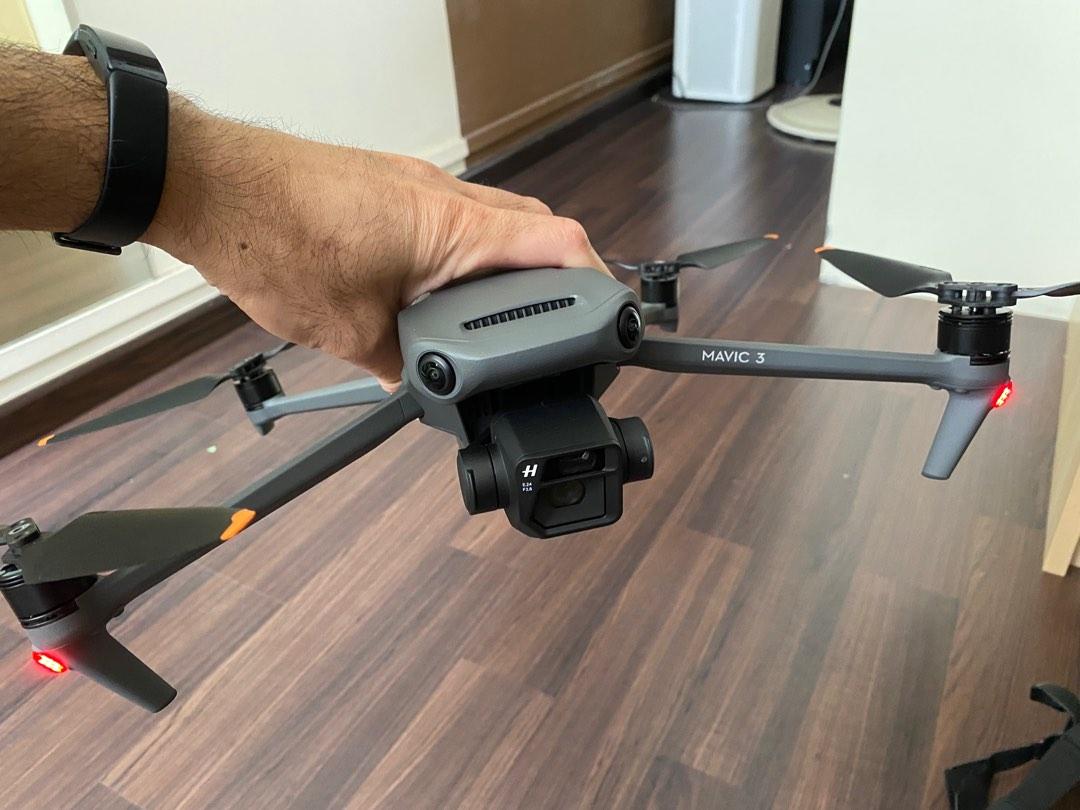 DJI Mavic 3 fly more combo, Photography, Drones on Carousell