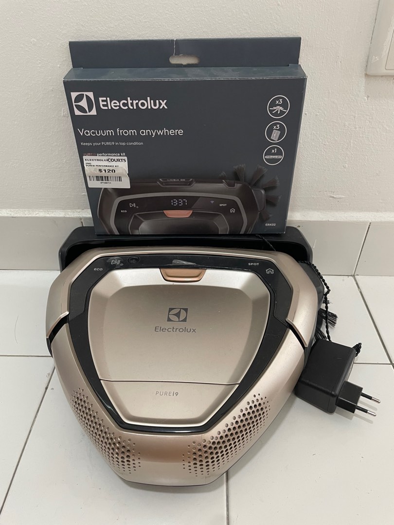 Electrolux robot vacuum, TV & Home Appliances, Vacuum Cleaner