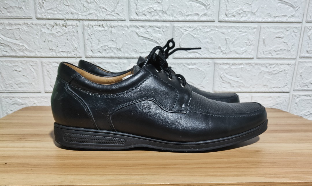 Gibi Genuine Leather Shoes with Original Box, Men's Fashion, Footwear ...
