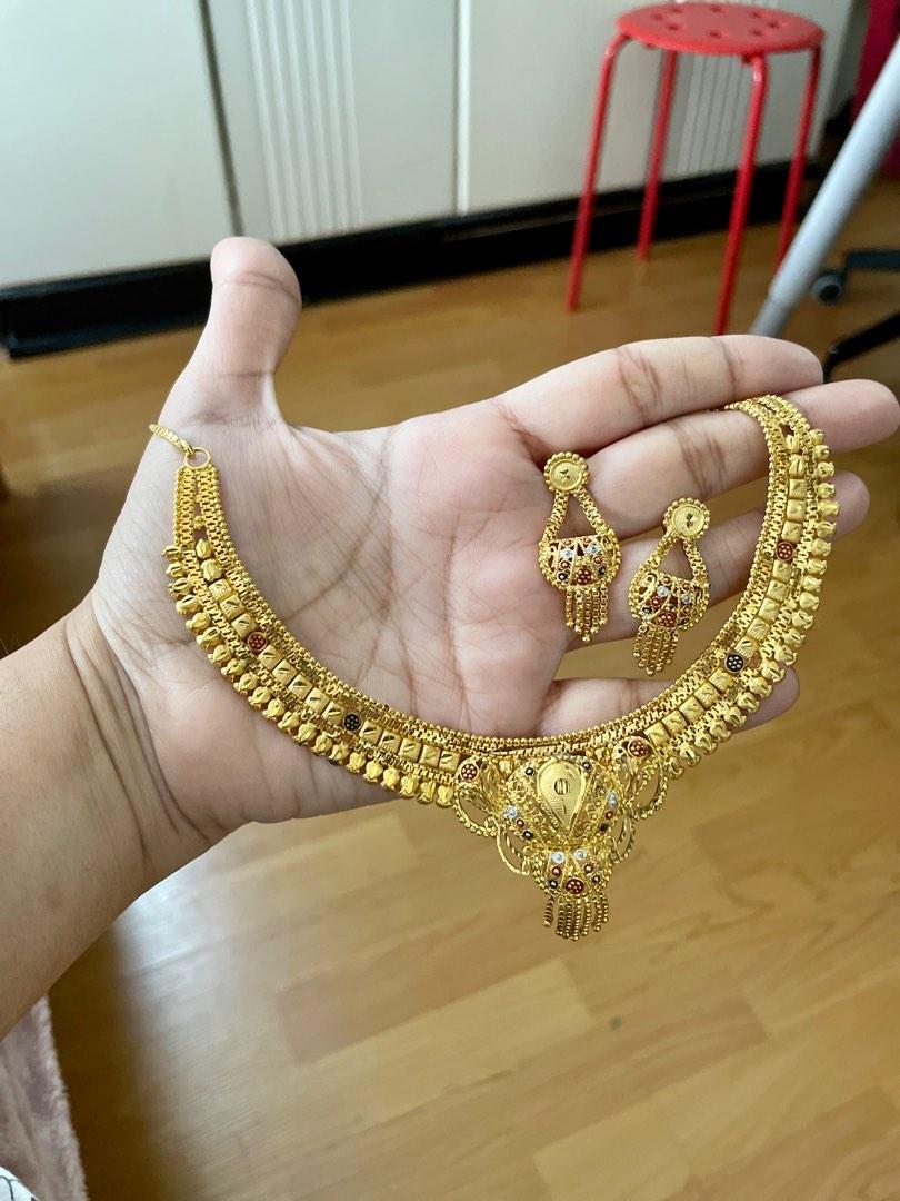 Gold shop covering necklace
