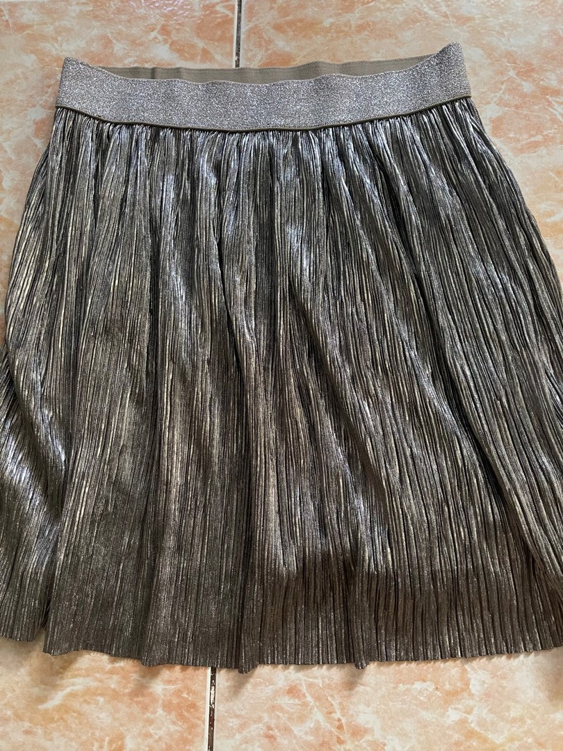 H&M skirt bnew with tag, Women's Fashion, Bottoms, Skirts on Carousell