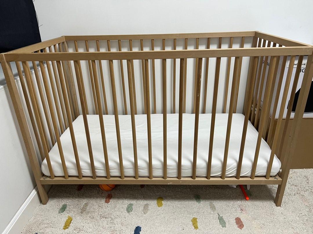 IKEA baby cot and mattress, 兒童＆孕婦用品, 兒童傢具, 兒童傢具 嬰兒床 Carousell