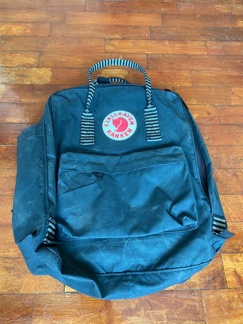 Kanken black backpack laptop area on Carousell