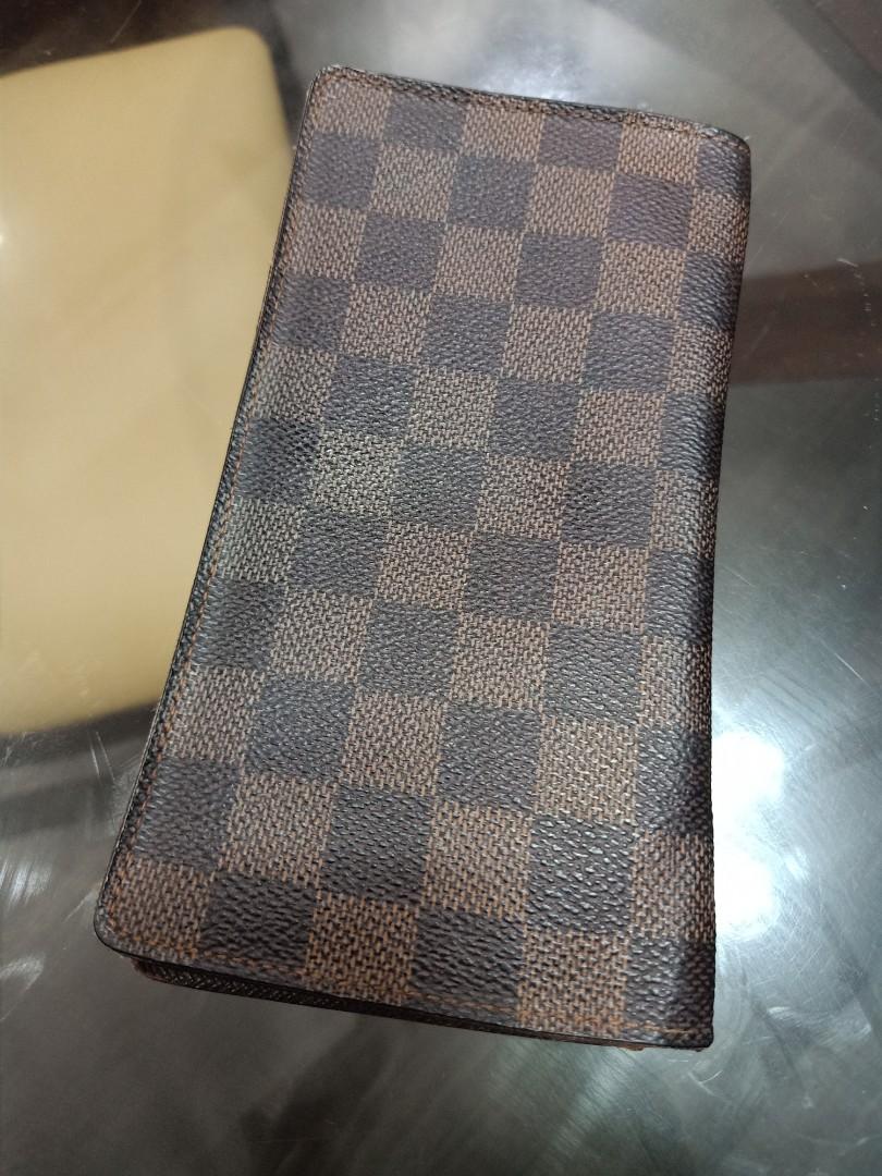 Louis Vuitton Project Wallet (Category: Luxury Bags & Wallets) located in Mabalacat. Submitted by chiccharmbymitch (Listing ID 1184903393, Image 2). Description: Authentic Needs stitching/repair.