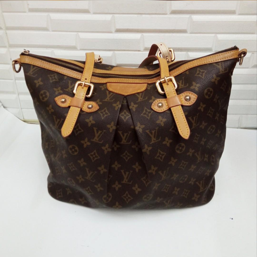 Louis Vuitton (LV) Mono White Sling Bag (premium quality), Women's Fashion,  Bags & Wallets, Shoulder Bags on Carousell