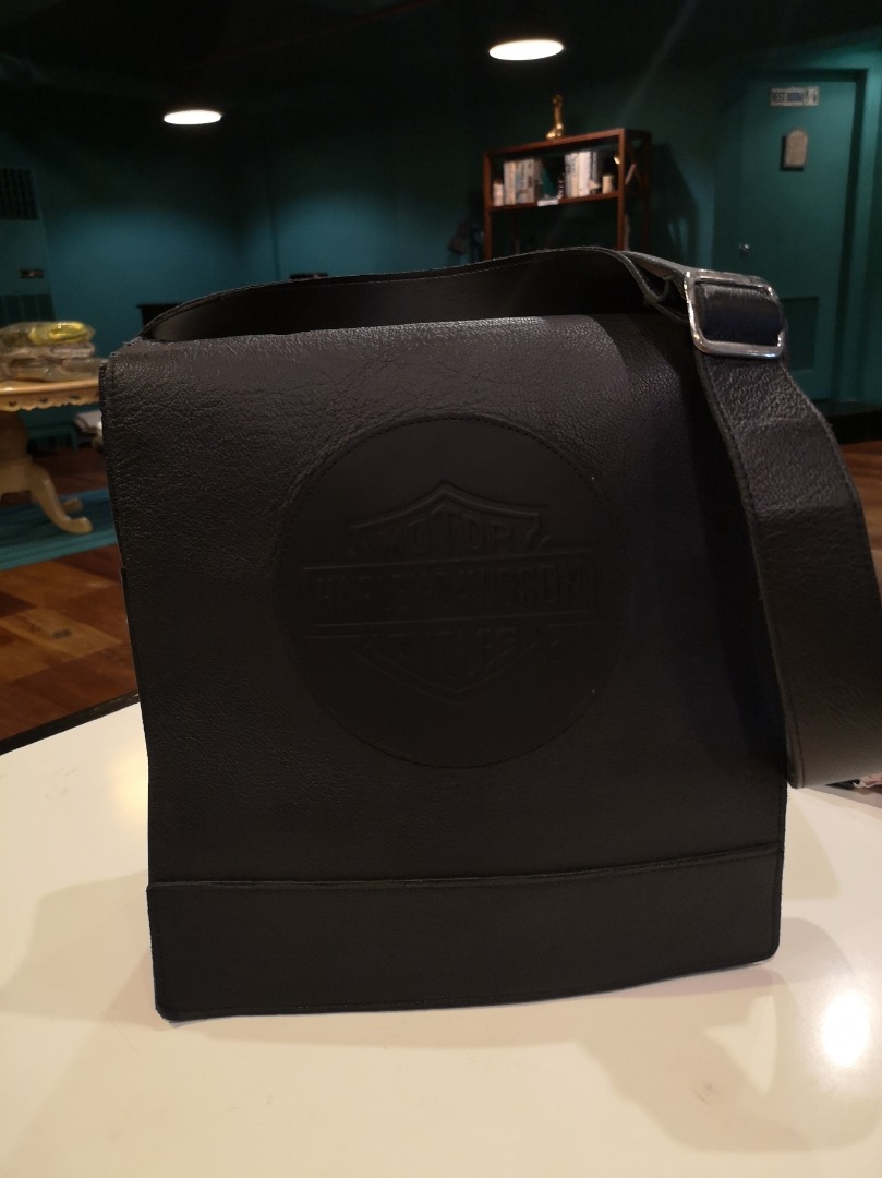 Motor HarleyDavidson Cycles, Luxury, Bags & Wallets on Carousell