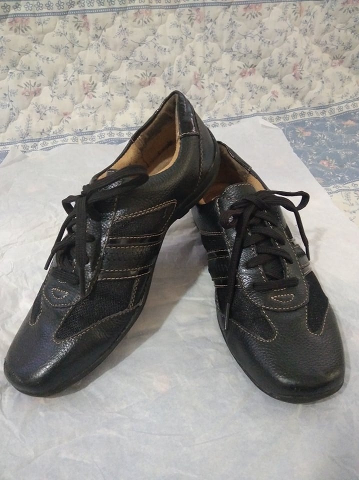 naturalizer walking shoes