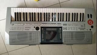 Preloved Piano Organ Yamaha PSR S710