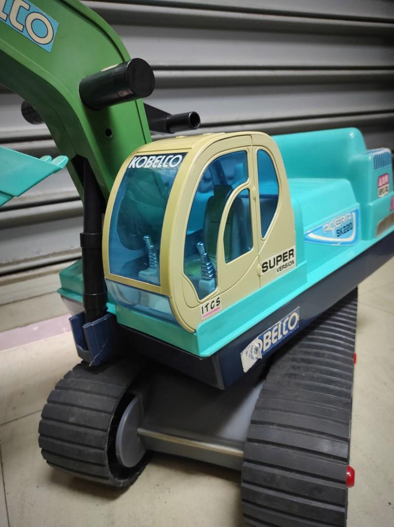 Realistic Vintage Kobelco Ride on Excavator, Hobbies & Toys, Toys